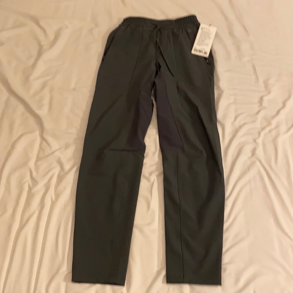 Lululemon License to Train Pant XS Graphite Grey